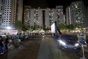 比亚迪助力新加坡独立60年庆典，新加坡国务资政李显龙发文感谢